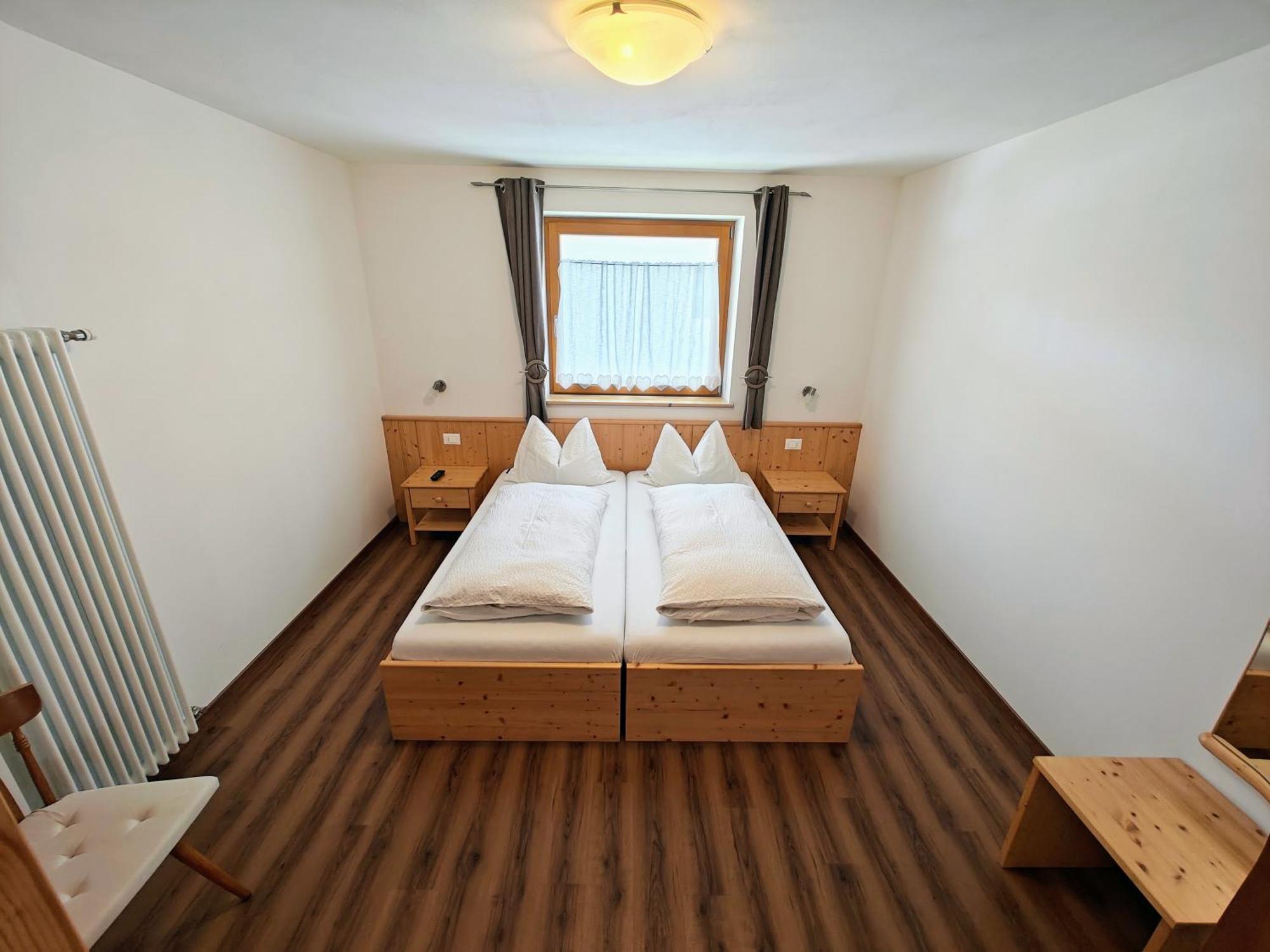 Apartments Brunella La Villa  Rum bild