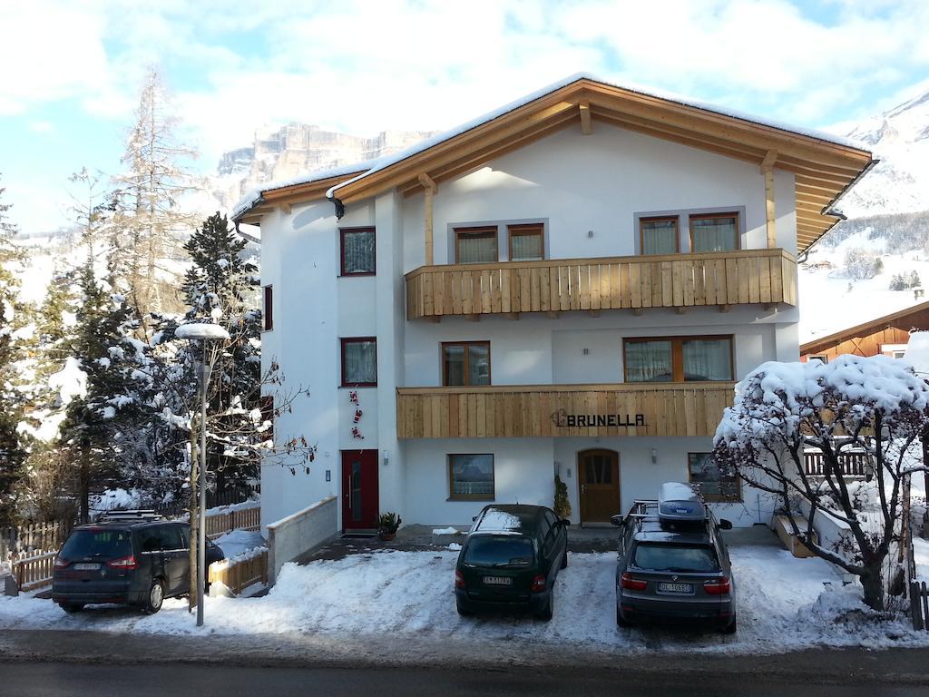 Apartments Brunella La Villa  Exteriör bild